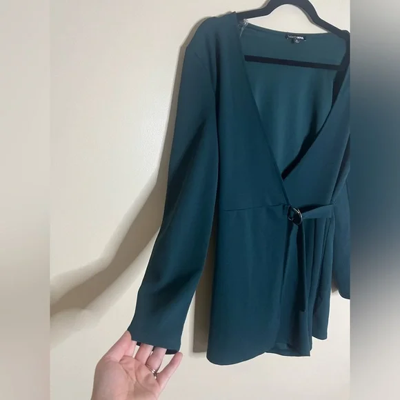 Fashion Nova The Night Has Just Begun Romper Hunter Green Size Medium - Picture 6 of 11